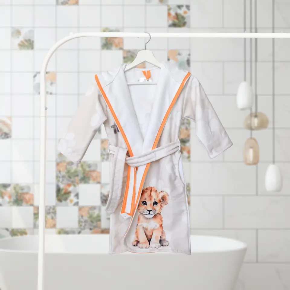ДЕТСКИ ХАЛАТ ЗА БАНЯ DF ПЕЧАТ M - ЛЪВ - 29.90&euro;