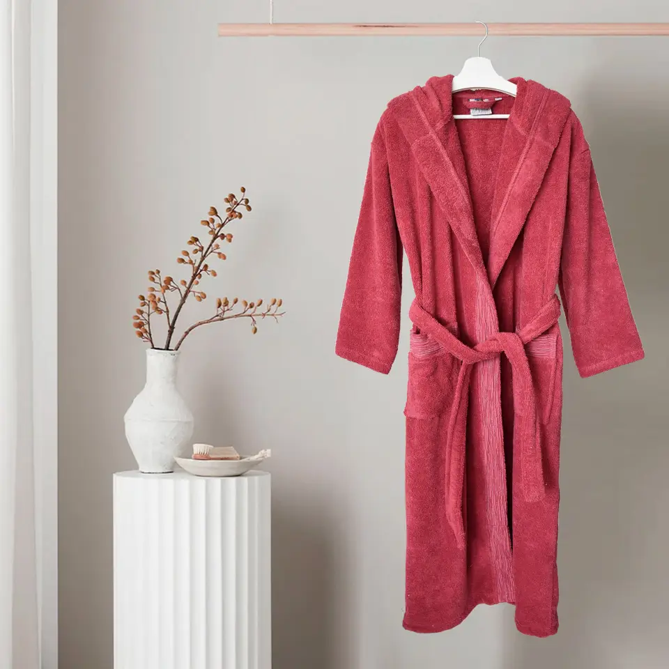 ХАЛАТ ЗА БАНЯ АИДА М - МАЛИНА - 74.90&euro;